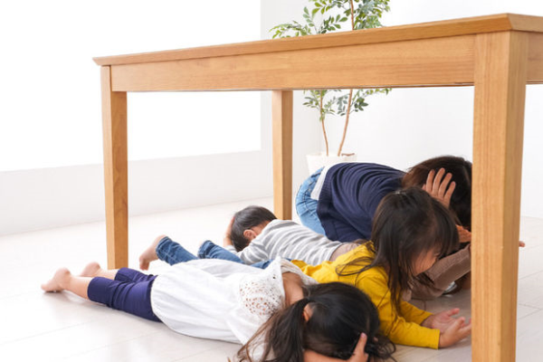 Həkim-psixiatr zəlzələ ilə bağlı valideynlərə çağırış edib